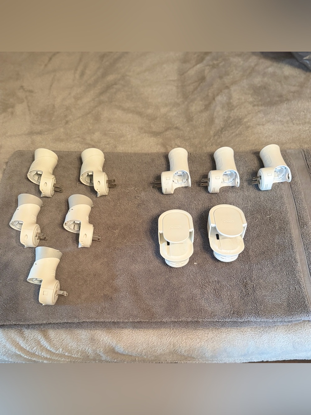11 scent plug in holders
